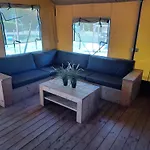 Luxe Safaritent Met Prive Sanitair Voor Het Hele Gezin I 6 Personen