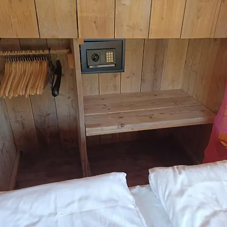 Luxe Safaritent Met Prive Sanitair Voor Het Hele Gezin I 6 Personen