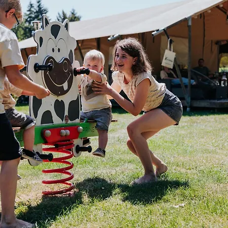 Luxe Safaritent Met Prive Sanitair Voor Het Hele Gezin Op De Veluwe Epe