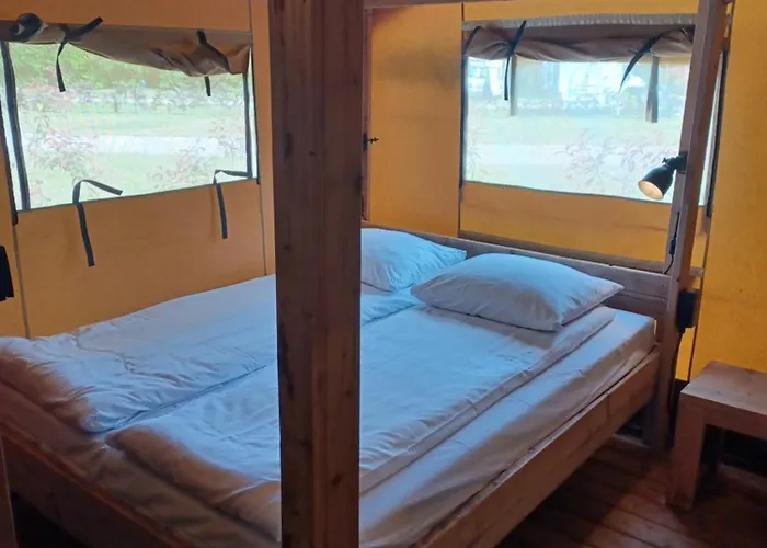 Semesterbostad Luxe Safaritent Met Prive Sanitair Voor Het Hele Gezin I 6 Personen *