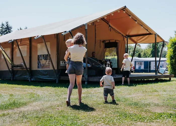 Luxe Safaritent Met Prive Sanitair Voor Het Hele Gezin I 6 Personen Epe