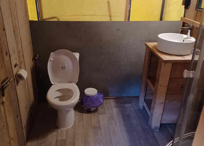 Luxe Safaritent Met Prive Sanitair Voor Het Hele Gezin I 6 Personen Epe