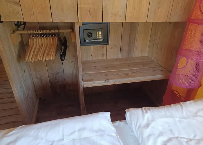 Luxe Safaritent Met Prive Sanitair Voor Het Hele Gezin I 6 Personen