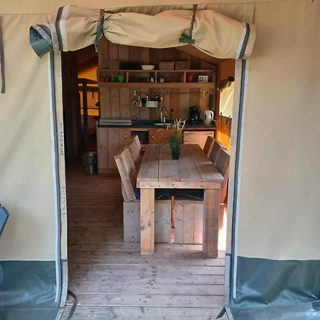 度假居 Luxe Safaritent Met Prive Sanitair Voor Het Hele Gezin I 6 Personen 伊皮